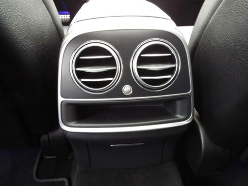 Used 2015 Mercedes-Benz S 550 Sedan w/ Sport Package w/ Sport Package image 28