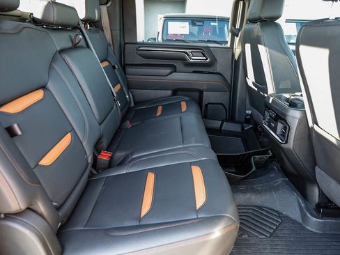 Used 2024 GMC Sierra 2500 AT4 w/ AT4 Premium Plus Package image 18