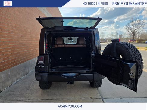 Used 2017 Jeep Wrangler Unlimited Sahara w/ Dual Top Group AWD/4WD image 21