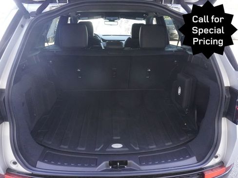 New 2025 Land Rover Discovery Sport Dynamic SE image 30