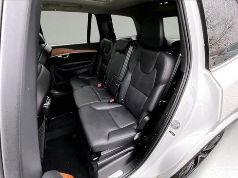 Used 2024 Volvo XC90 B6 Plus image 22