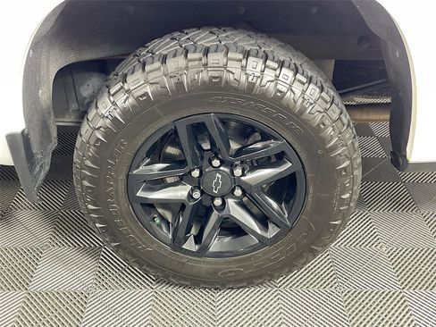 Used 2020 Chevrolet Silverado 1500 LT Trail Boss image 32