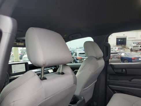 Used 2025 Toyota Tacoma SR5 image 11