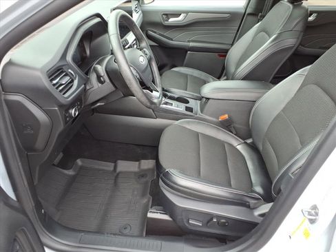 Used 2025 Ford Escape SE FWD image 5