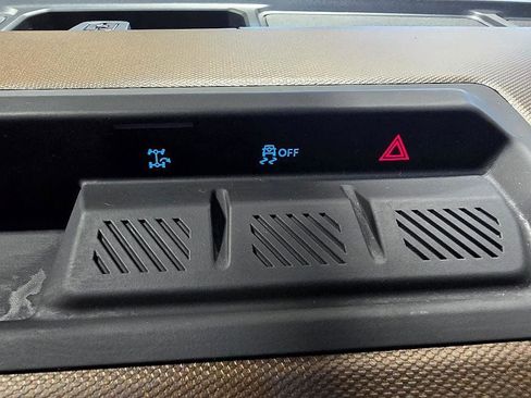 Used 2023 Ford Bronco Outer Banks image 18