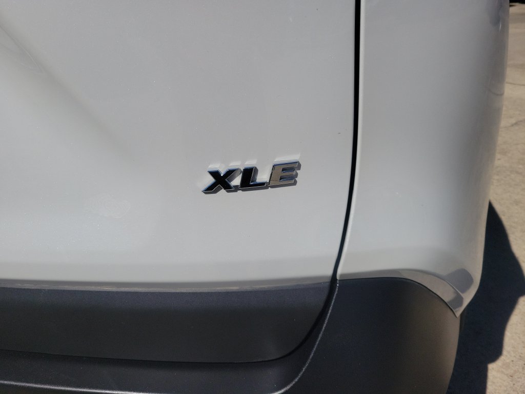 Used 2024 Toyota RAV4 XLE Premium FWD image 7