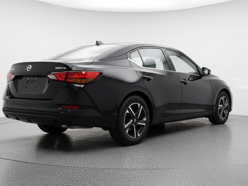 Used 2025 Nissan Sentra SV image 9