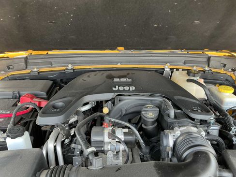 Used 2021 Jeep Wrangler Unlimited Sport AWD/4WD image 26
