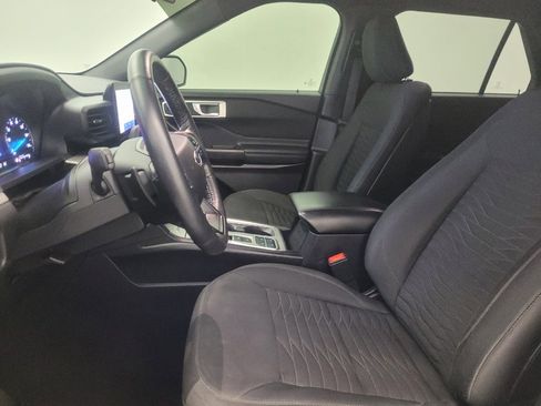 Used 2020 Ford Explorer XLT RWD image 17