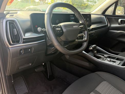 Certified 2026 Kia Sorento LX FWD image 24