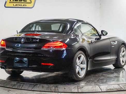 Used 2016 BMW Z4 sDrive28i w/ Technology Package image 4