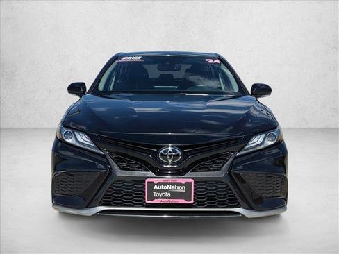Used 2024 Toyota Camry XSE FWD image 2