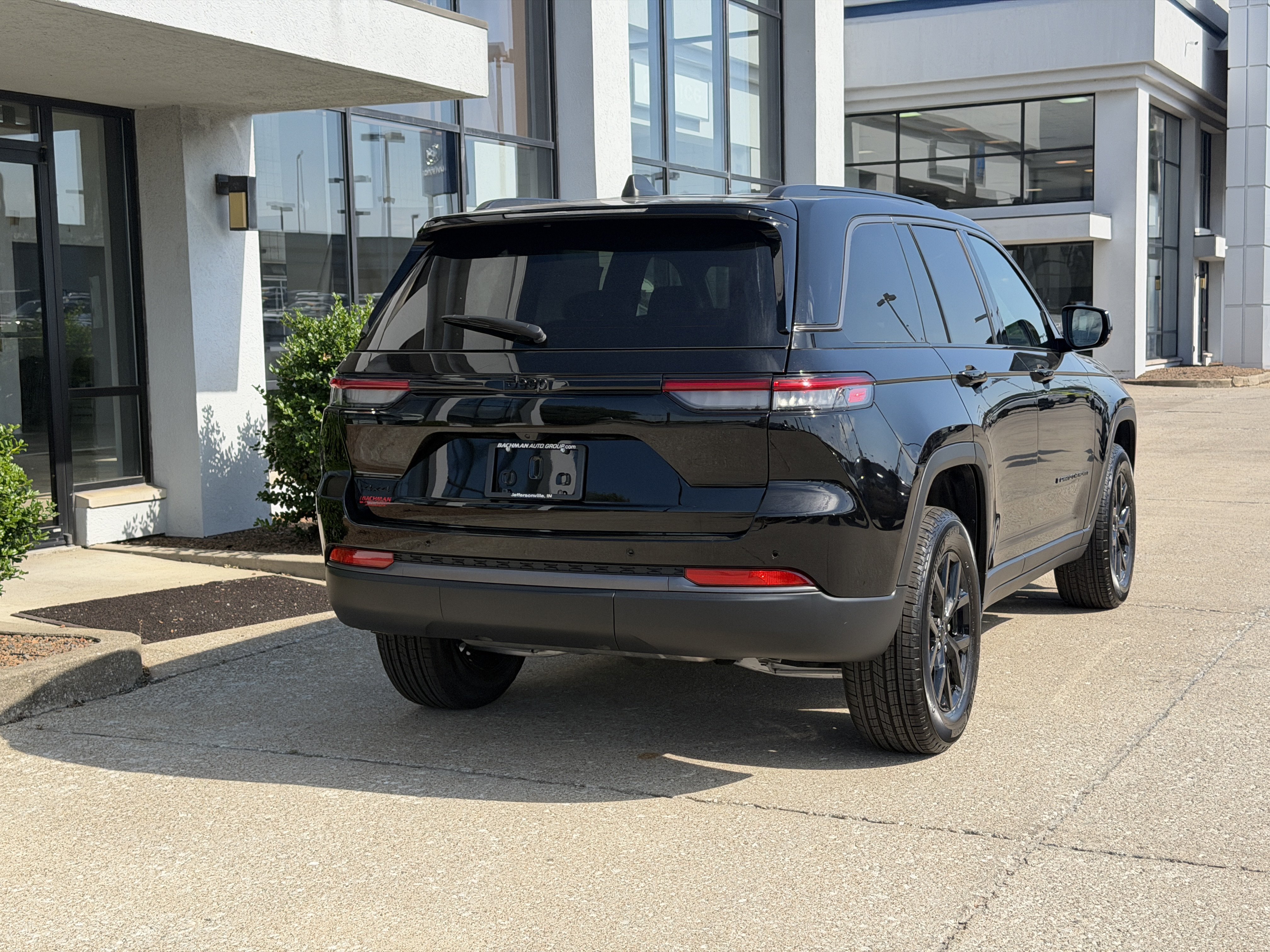 New 2026 Jeep Grand Cherokee Altitude AWD/4WD image 5