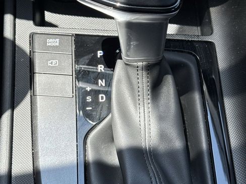 Used 2025 Hyundai Elantra Sport image 27