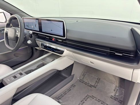 Used 2023 Hyundai Ioniq 6 SEL image 13