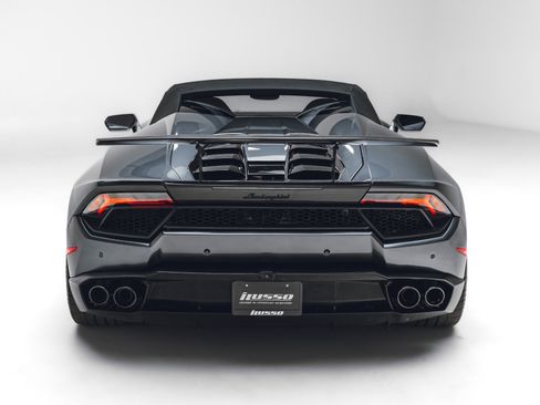Used 2017 Lamborghini Huracan LP 580-2 RWD image 8
