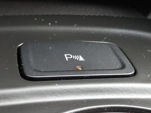 Used 2023 Chevrolet Equinox RS w/ RS Leather Package image 24