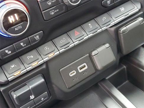 Used 2020 Chevrolet Silverado 1500 High Country w/ Technology Package image 22