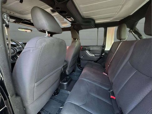 Used 2015 Jeep Wrangler Unlimited Sport AWD/4WD image 10