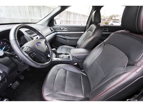 Used 2018 Ford Explorer Sport w/ Equipment Group 401A image 16