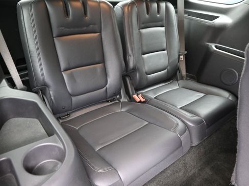 Used 2011 Ford Explorer XLT w/ 202A Rapid Spec Order Code image 39