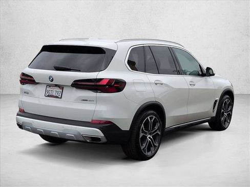 Used 2024 BMW X5 xDrive40i w/ Parking Assistance Package AWD/4WD image 5