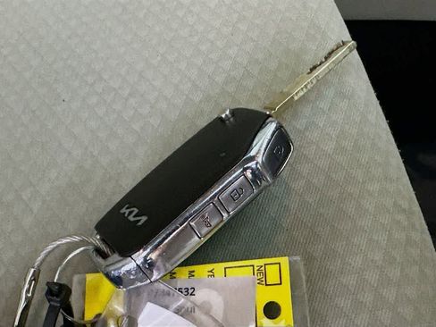 Used 2023 Kia Soul LX image 21