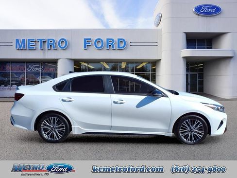 Used 2024 Kia Forte GT-Line FWD image 2