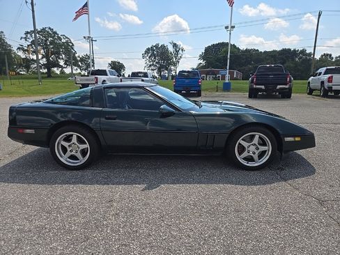 Used 1990 Chevrolet Corvette Coupe image 4