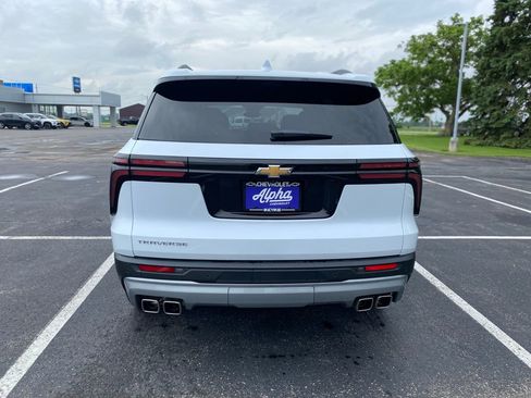 New 2026 Chevrolet Traverse LT w/ Driver Confidence Package FWD image 6