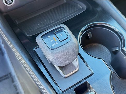 Used 2023 Nissan Rogue SL w/ SL Premium Package image 15