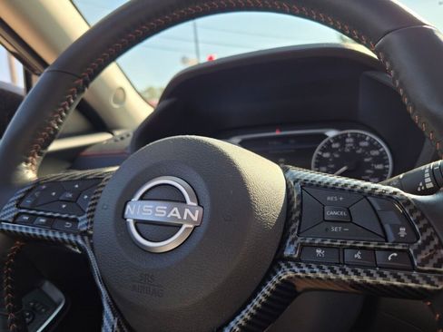 Used 2024 Nissan Sentra SR w/ SR Premium Package image 29