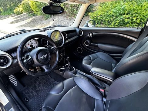 Used 2013 MINI Cooper S image 18