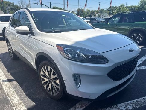 Used 2020 Ford Escape Titanium AWD/4WD image 4