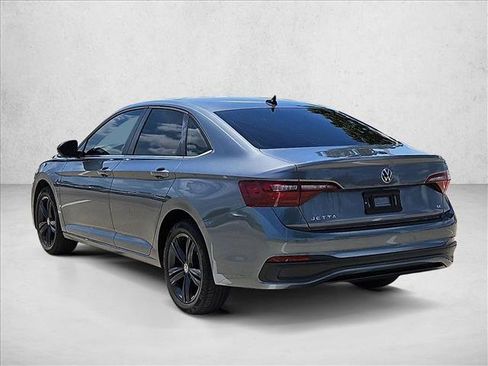 Used 2024 Volkswagen Jetta SE FWD image 7