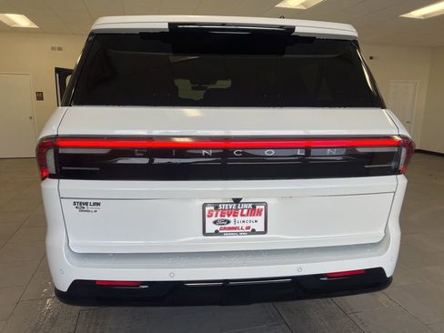 New 2026 Lincoln Navigator L Reserve w/ Jet Appearance Package image 8