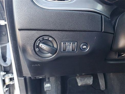 Used 2023 Dodge Charger SXT image 14