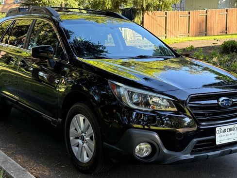 Used 2018 Subaru Outback 2.5i Premium AWD/4WD image 18