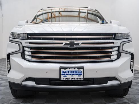 Used 2024 Chevrolet Tahoe High Country AWD/4WD image 2