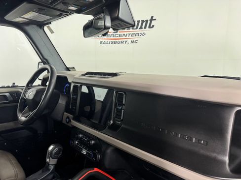 Used 2023 Ford Bronco Wildtrak AWD/4WD image 33