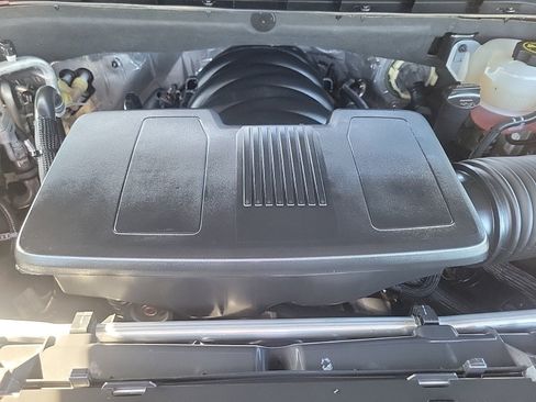 Used 2024 Chevrolet Suburban RST image 36