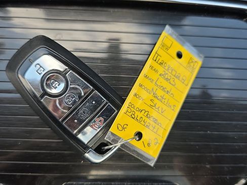 Used 2023 Lincoln Nautilus Reserve w/ Equipment Group 202A image 22