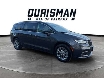 Used 2021 Chrysler Pacifica Touring-L w/ Premium & Safety Sphere Group