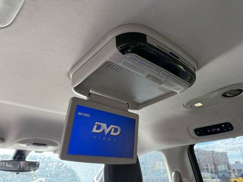 Used 2018 Chrysler Pacifica Touring Plus w/ Tire & Wheel Group image 8