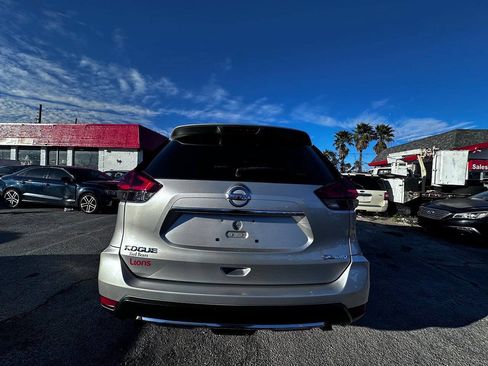 Used 2018 Nissan Rogue SL w/ Premium Package AWD/4WD image 5