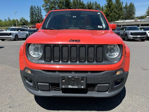 Used 2018 Jeep Renegade Altitude w/ UConnect 8.4 Nav Group AWD/4WD image 2