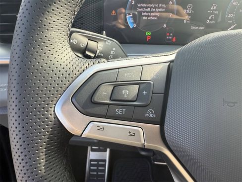 New 2026 Volkswagen Tiguan SE R-Line image 16