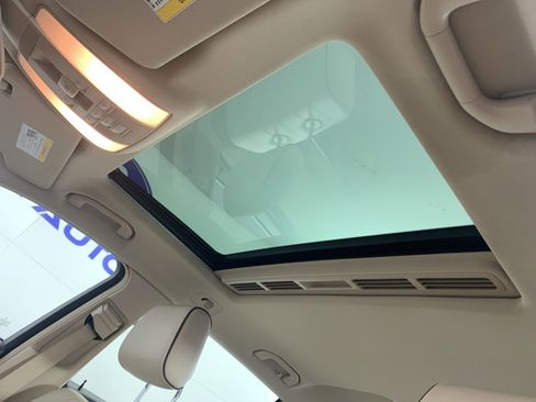 Used 2014 Mercedes-Benz E 350 Sport image 31