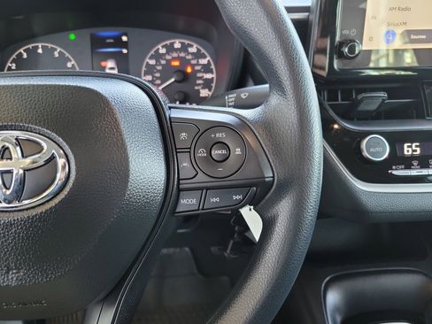 Certified 2025 Toyota Corolla LE image 18