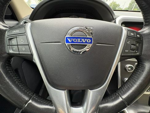 Used 2016 Volvo XC60 T6 w/ Proximity Package AWD/4WD image 37